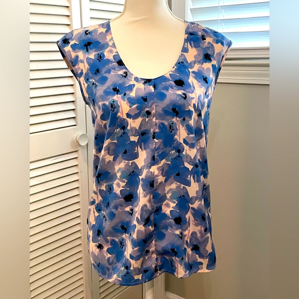 J Crew Size 0  - beautiful soft watercolor pattern - Sleeveless